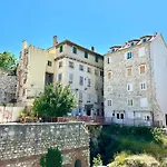 Diocletian Tower - Bella Vista & Palazzo