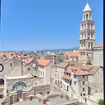 Diocletian Tower - Bella Vista & Palazzo