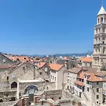 Diocletian Tower - Bella Vista & Palazzo