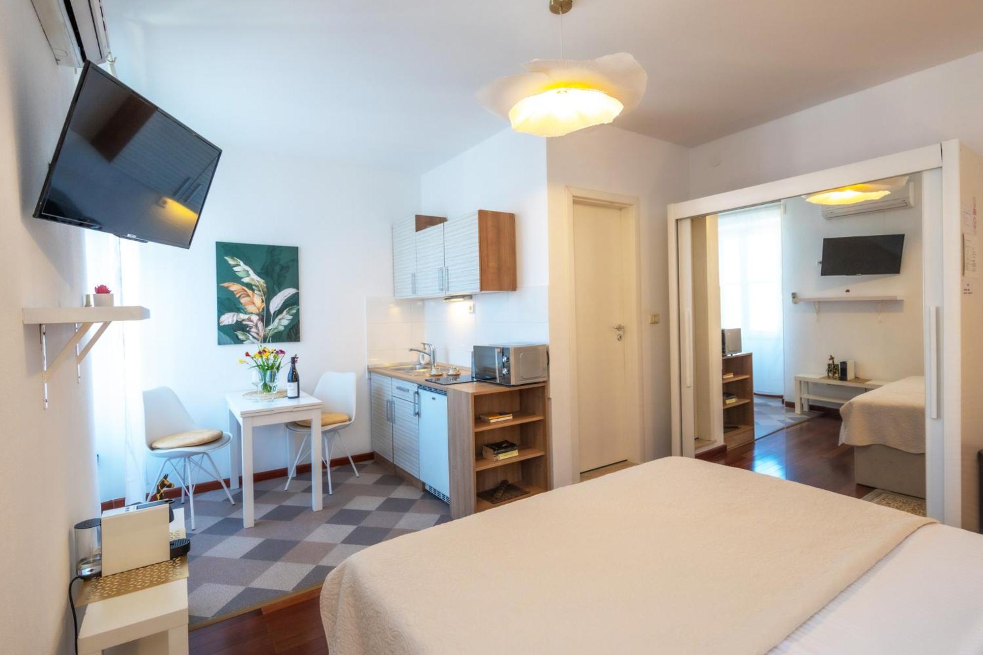 Apartment Diocletian Tower - Bella Vista & Palazzo Split